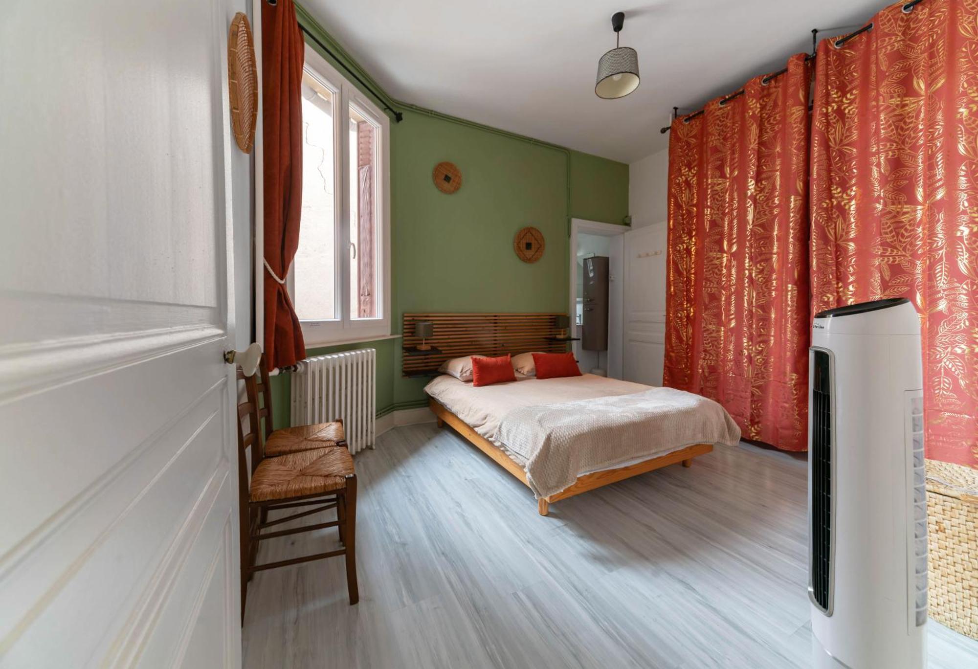 Le Louis B - Appartement Calme Et Lumineux Proche Thermes Виши Экстерьер фото